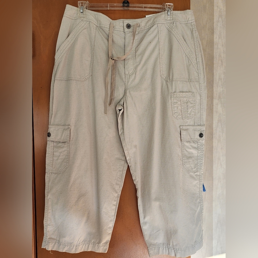 Women' Sonoma Carpi Khaki Pants Size 16W